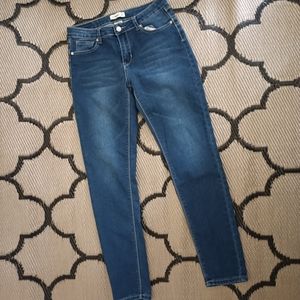 Better Butt Skinny jeans size 9
